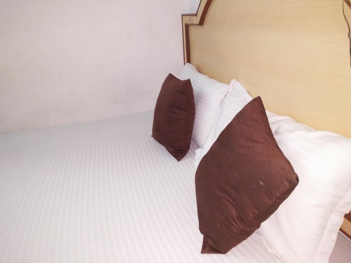 จายัม เรสซิเดนซี Hotel เชนไน ภายนอก รูปภาพ